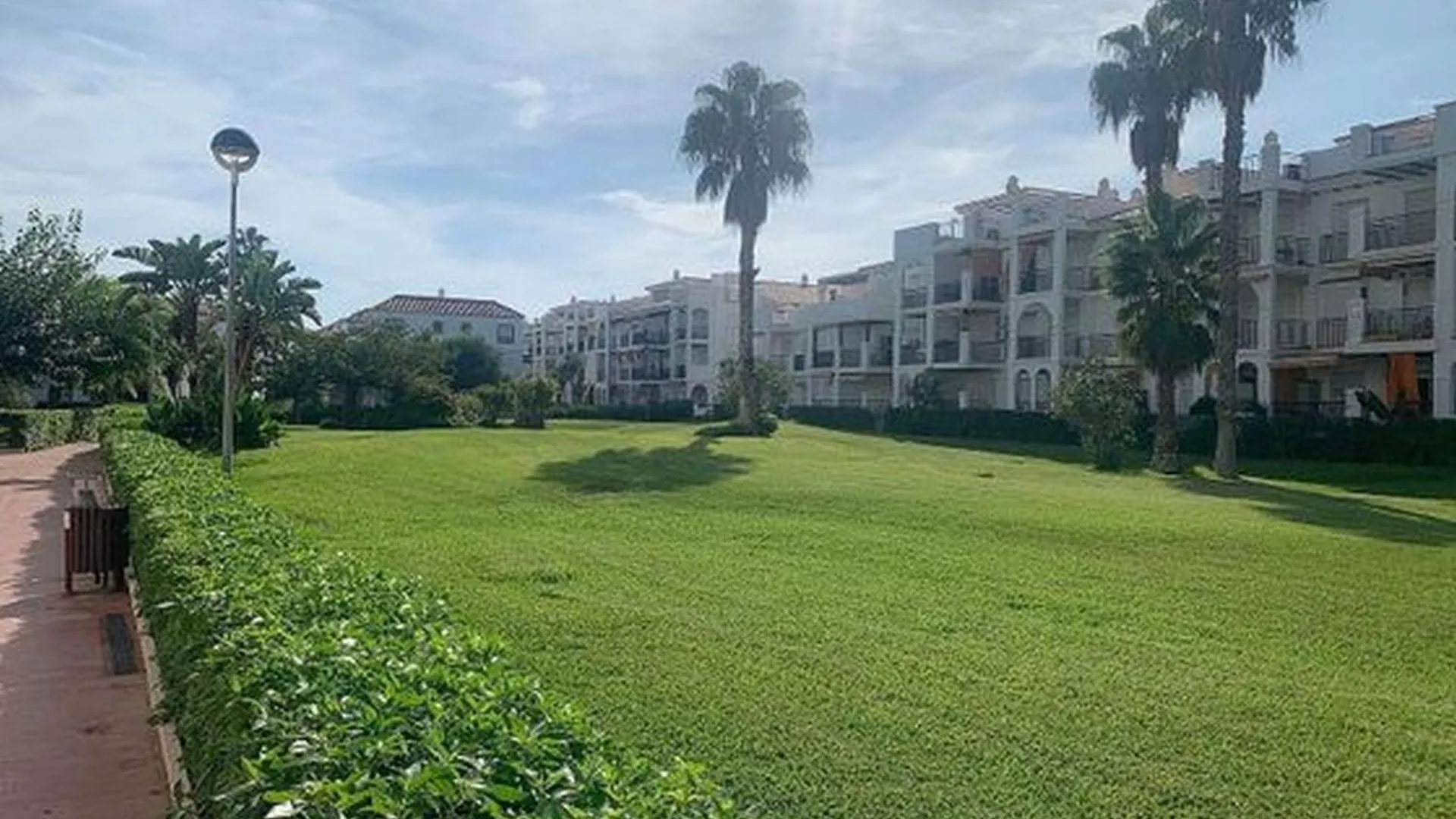 Laguna Beach De 2 Habitaciones Con Terraza Y Piscina Castillo Bajo Apartment