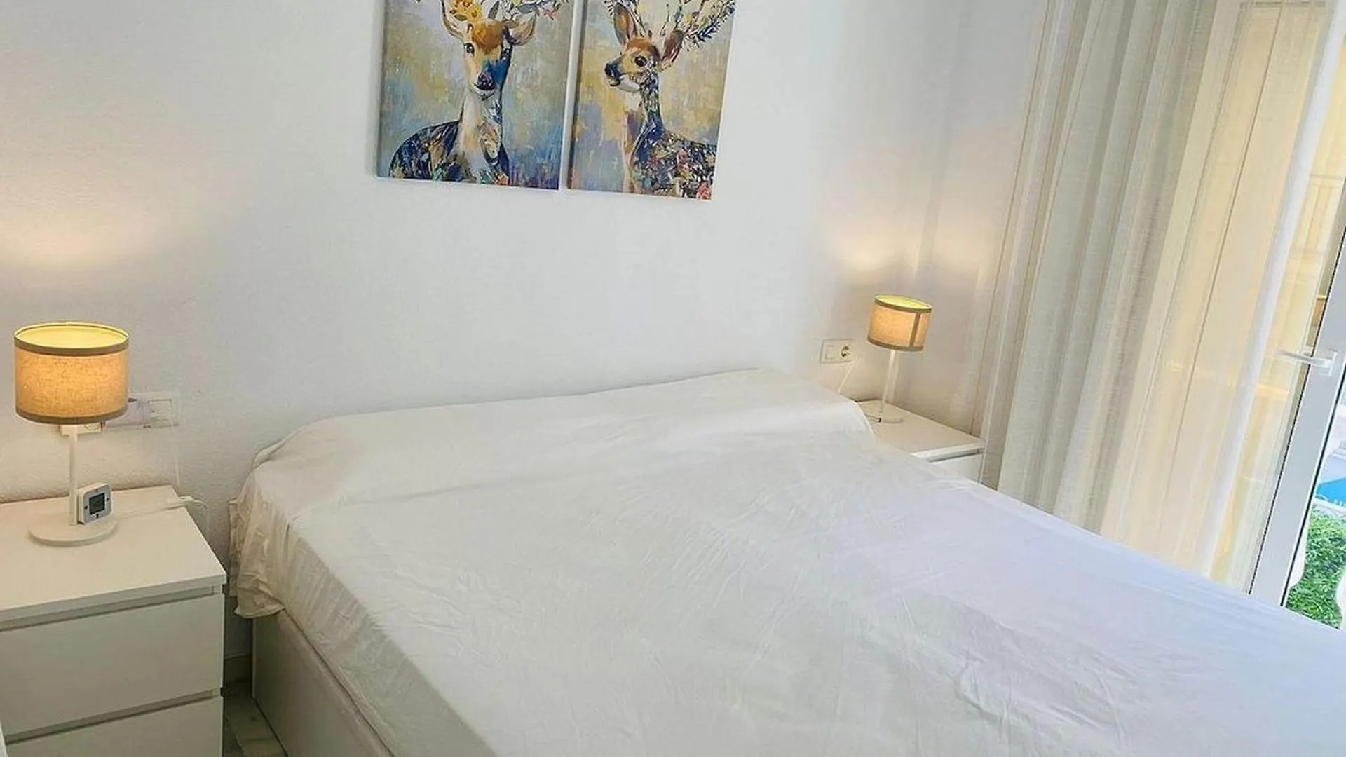 Laguna Beach De 2 Habitaciones Con Terraza Y Piscina Castillo Bajo 0*,